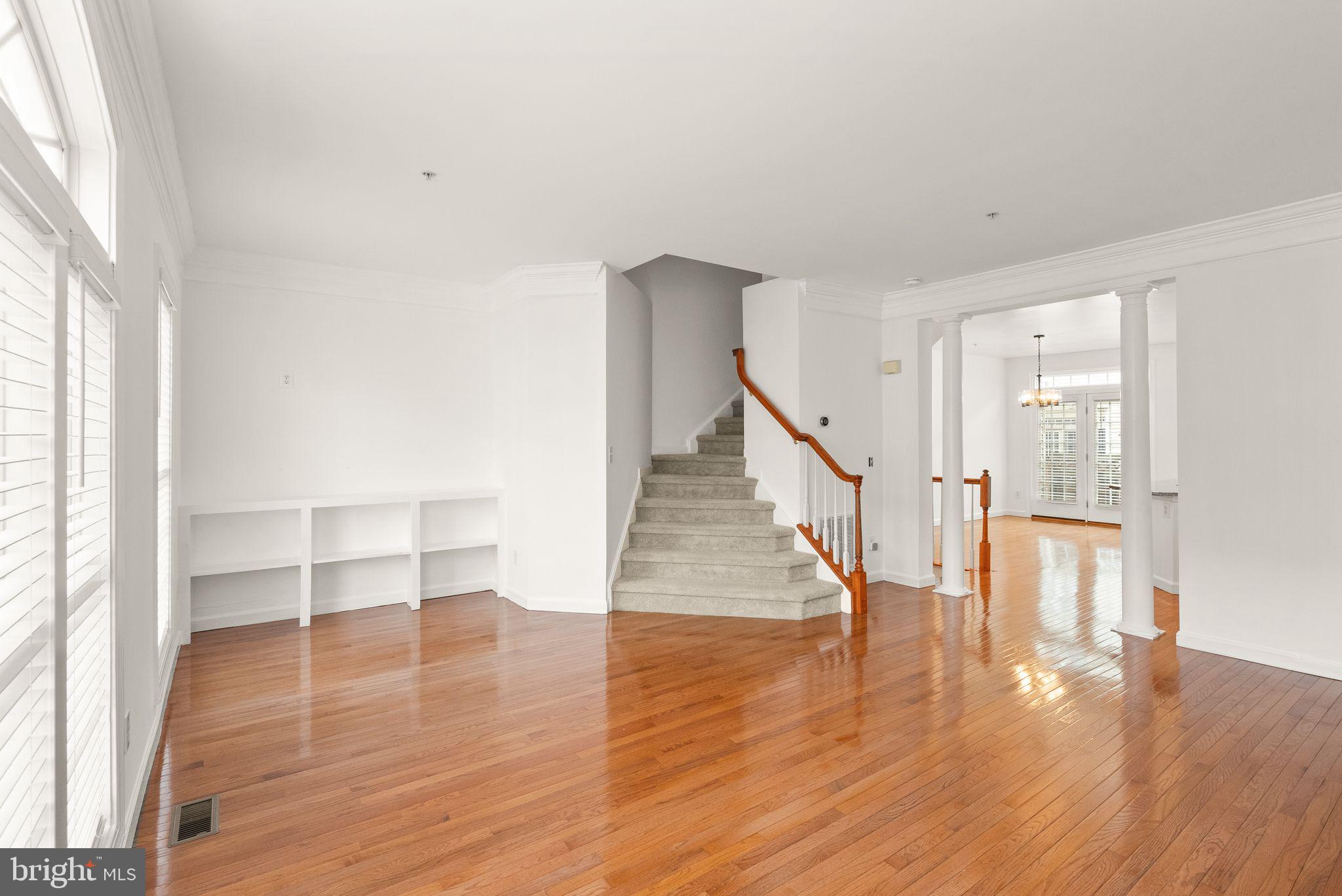 JEFFERSON PARK TOWNHOUSE - Residential