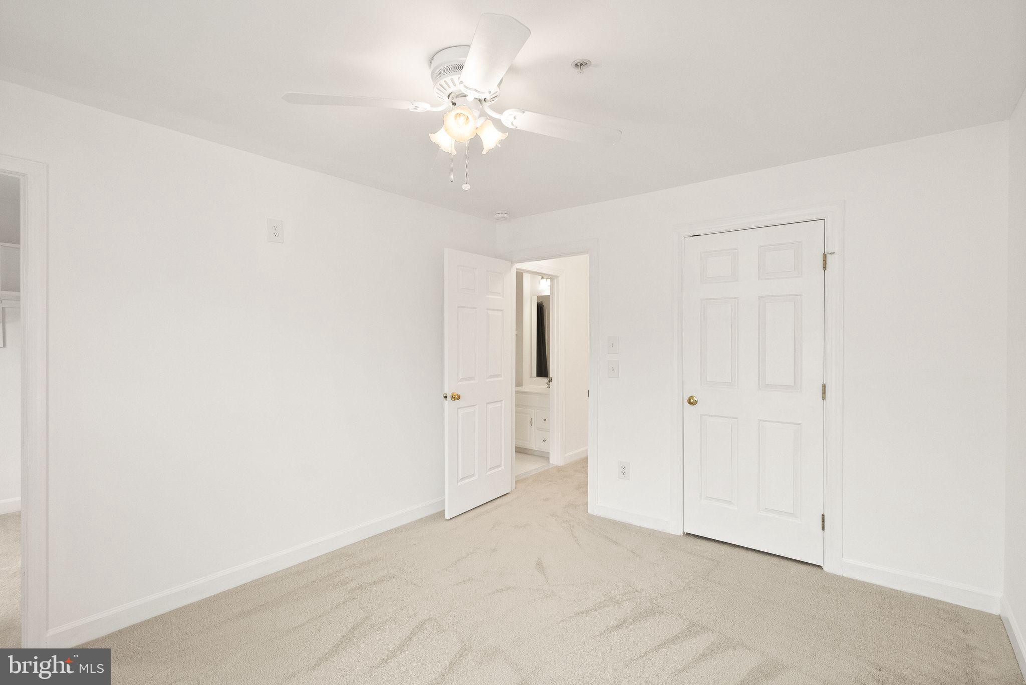 JEFFERSON PARK TOWNHOUSE - Residential