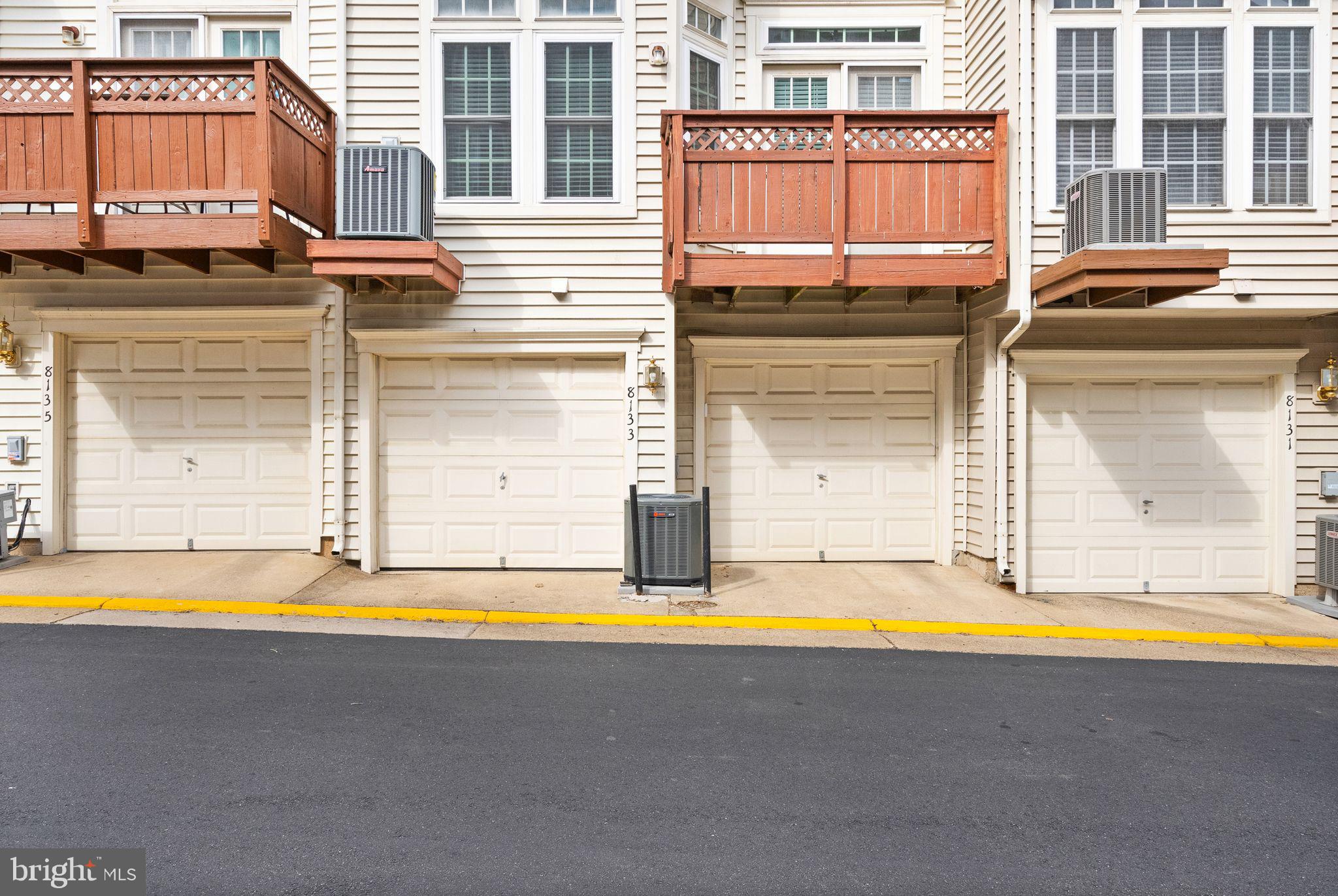 JEFFERSON PARK TOWNHOUSE - Residential