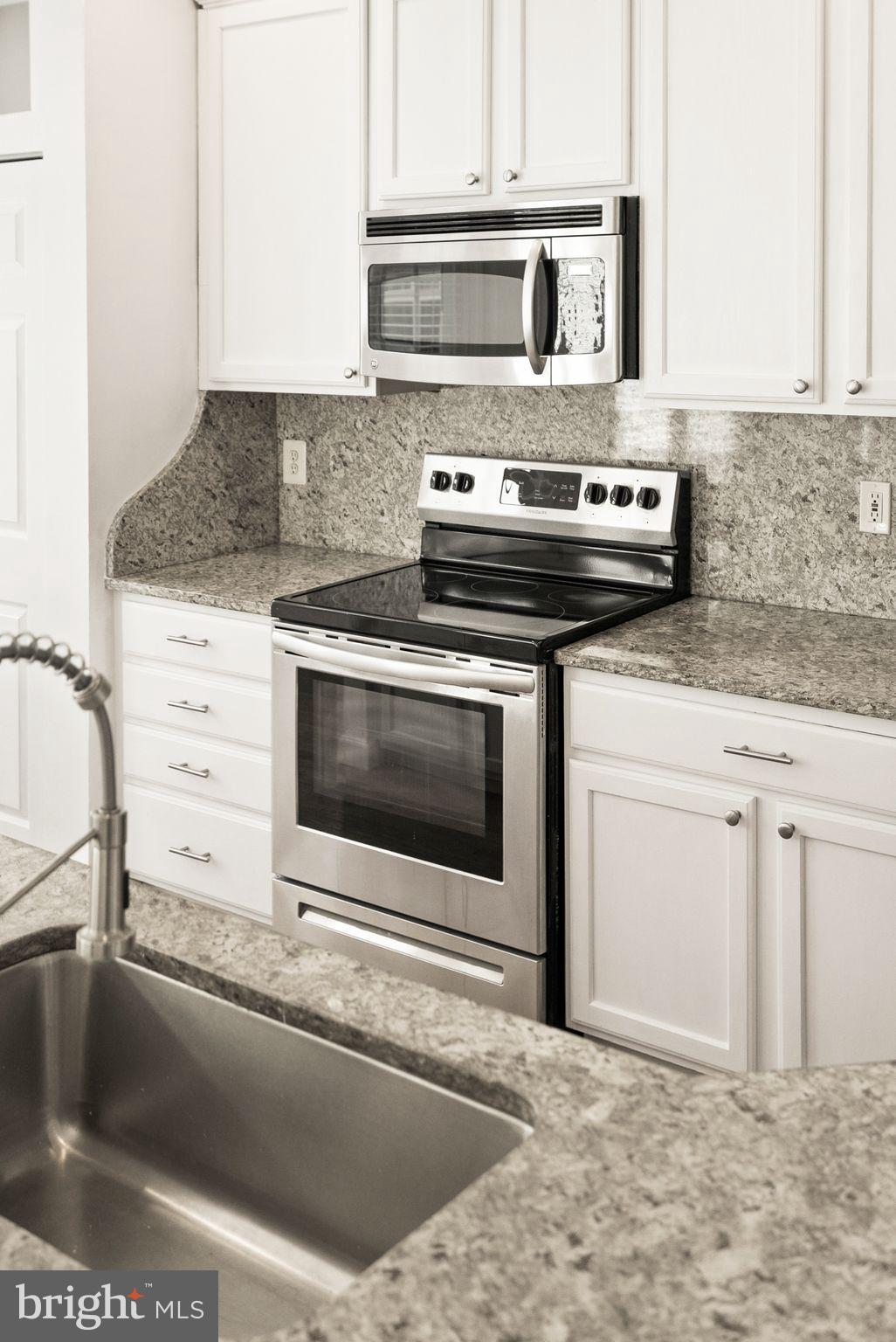 JEFFERSON PARK TOWNHOUSE - Residential