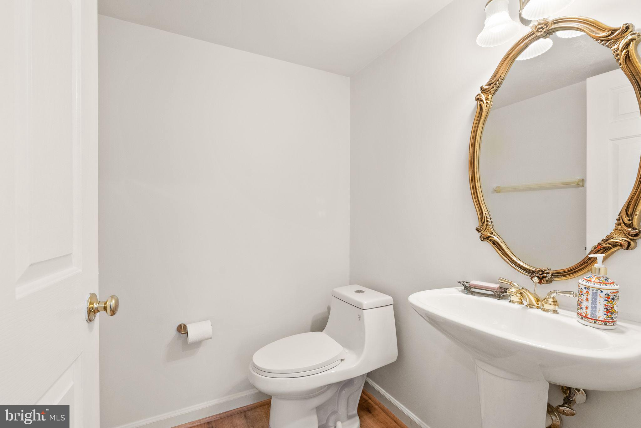 JEFFERSON PARK TOWNHOUSE - Residential