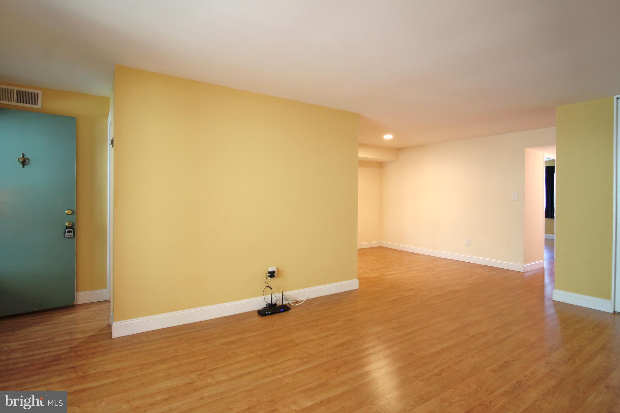 FALLS PLAZA - Residential Lease