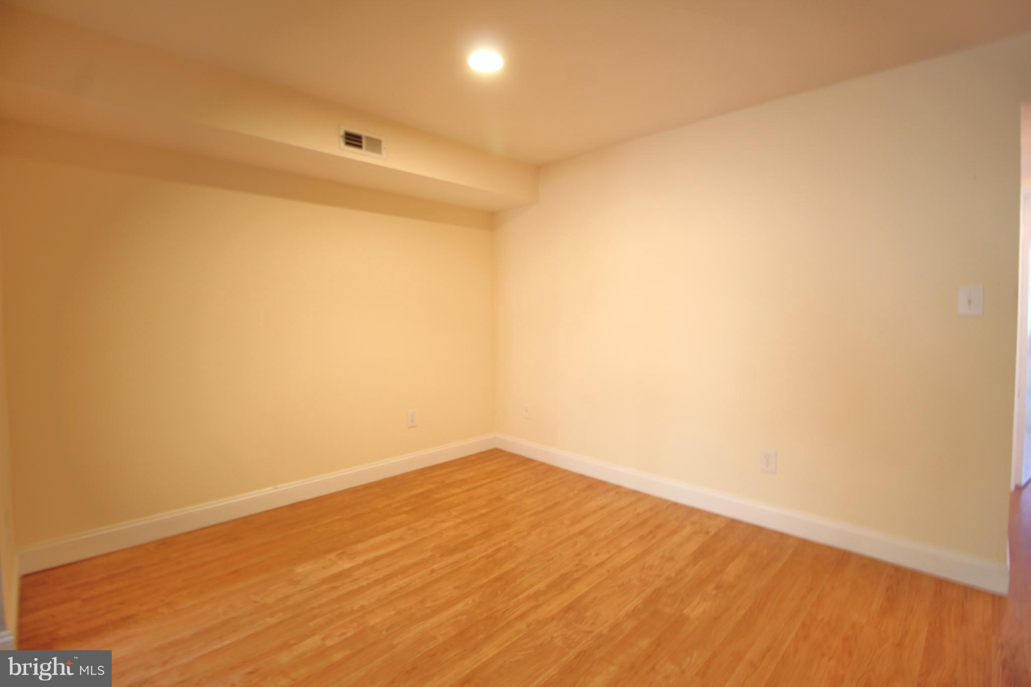 FALLS PLAZA - Residential Lease