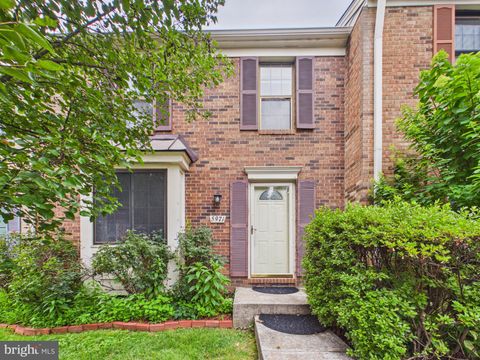 Townhouse For Rent - 5971 Clerkenwell Court<br/> BURKE, VA 22015