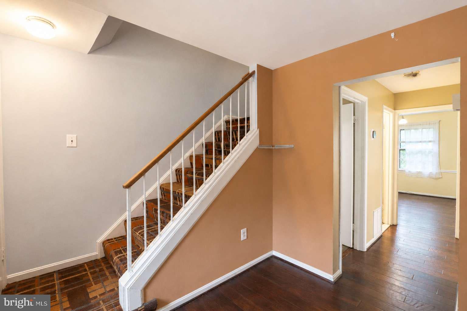 367 LINDEN COURT