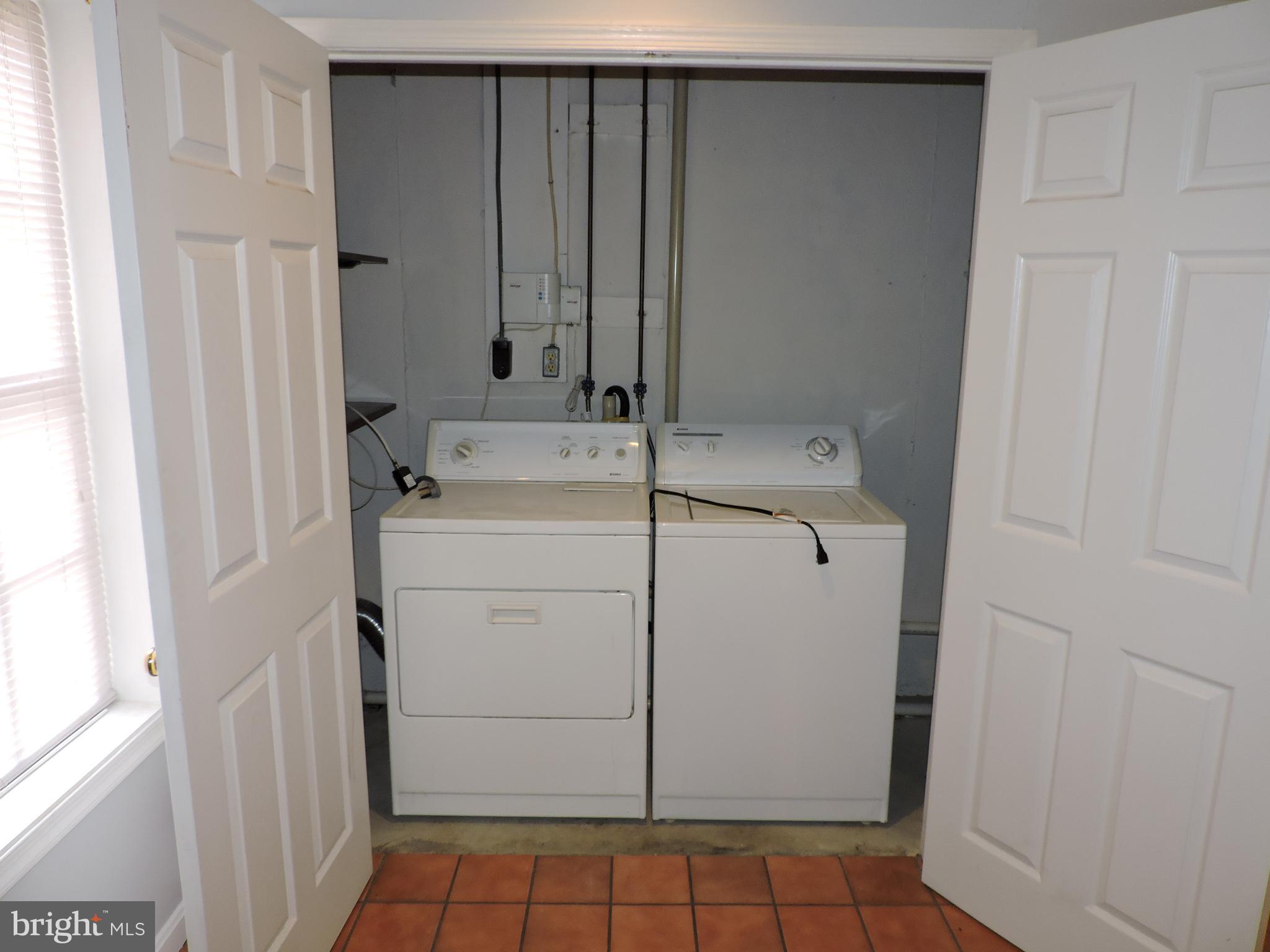 PLEASANT FIELDS - Residential Lease