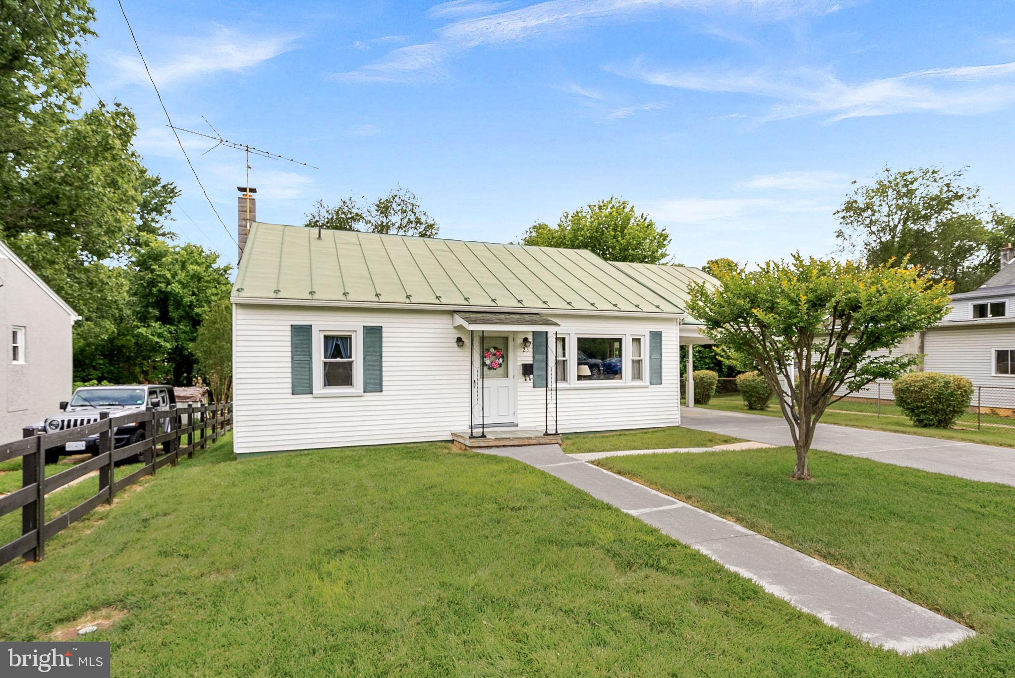 23 W FAIRFAX STREET