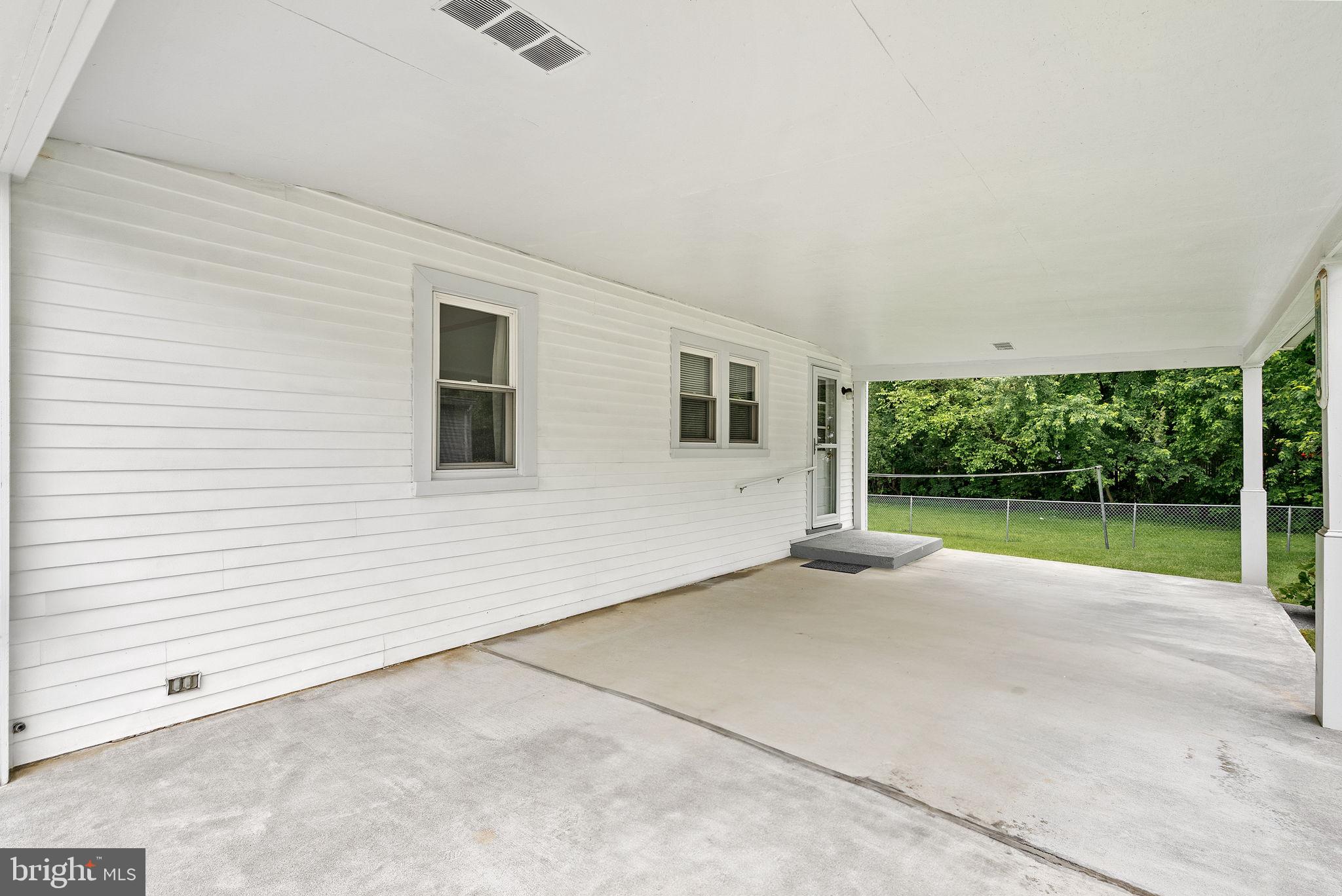 23 W FAIRFAX STREET