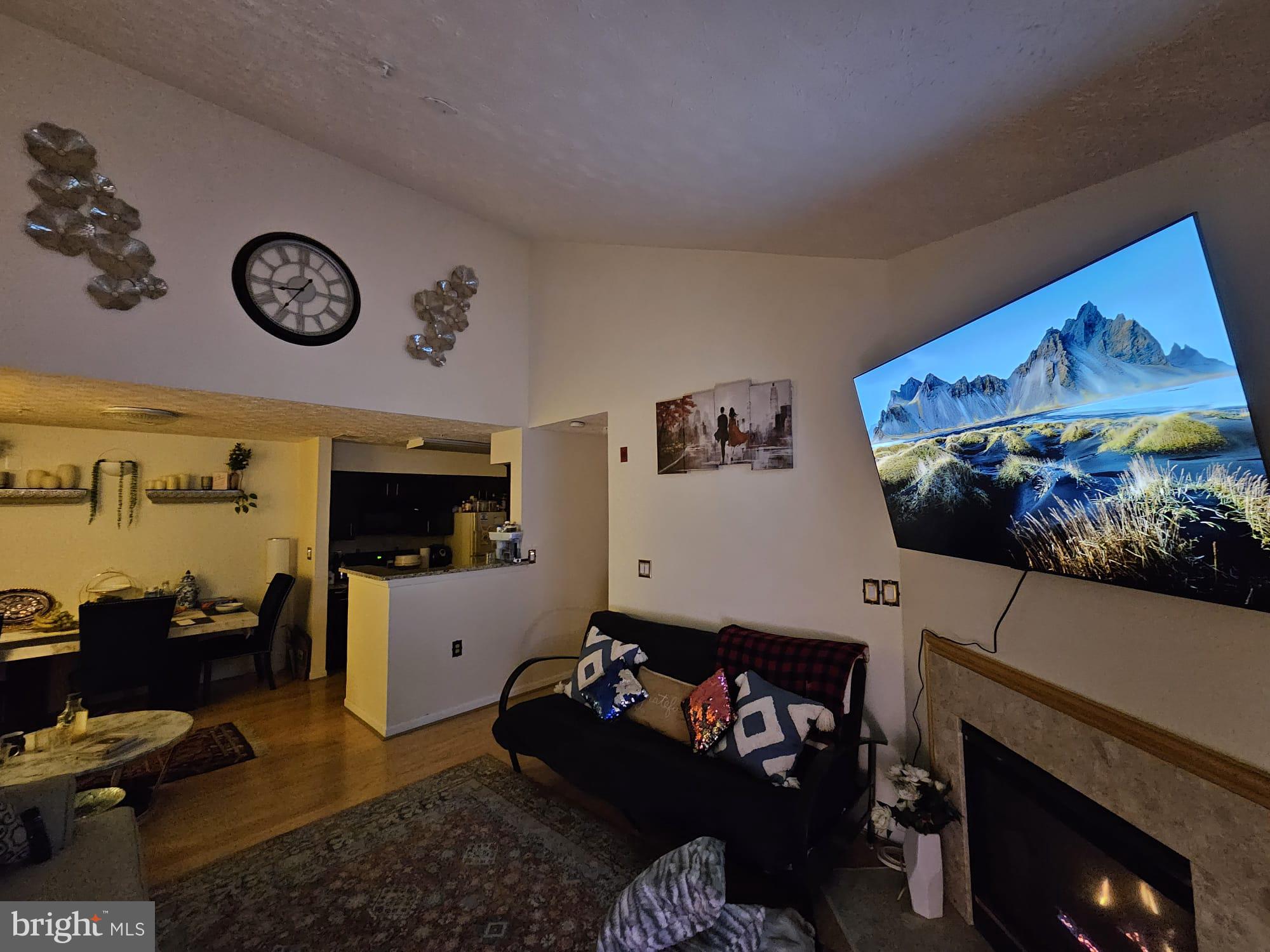 LARGO TOWN CENTER CONDOMINIUMS - Residential Lease