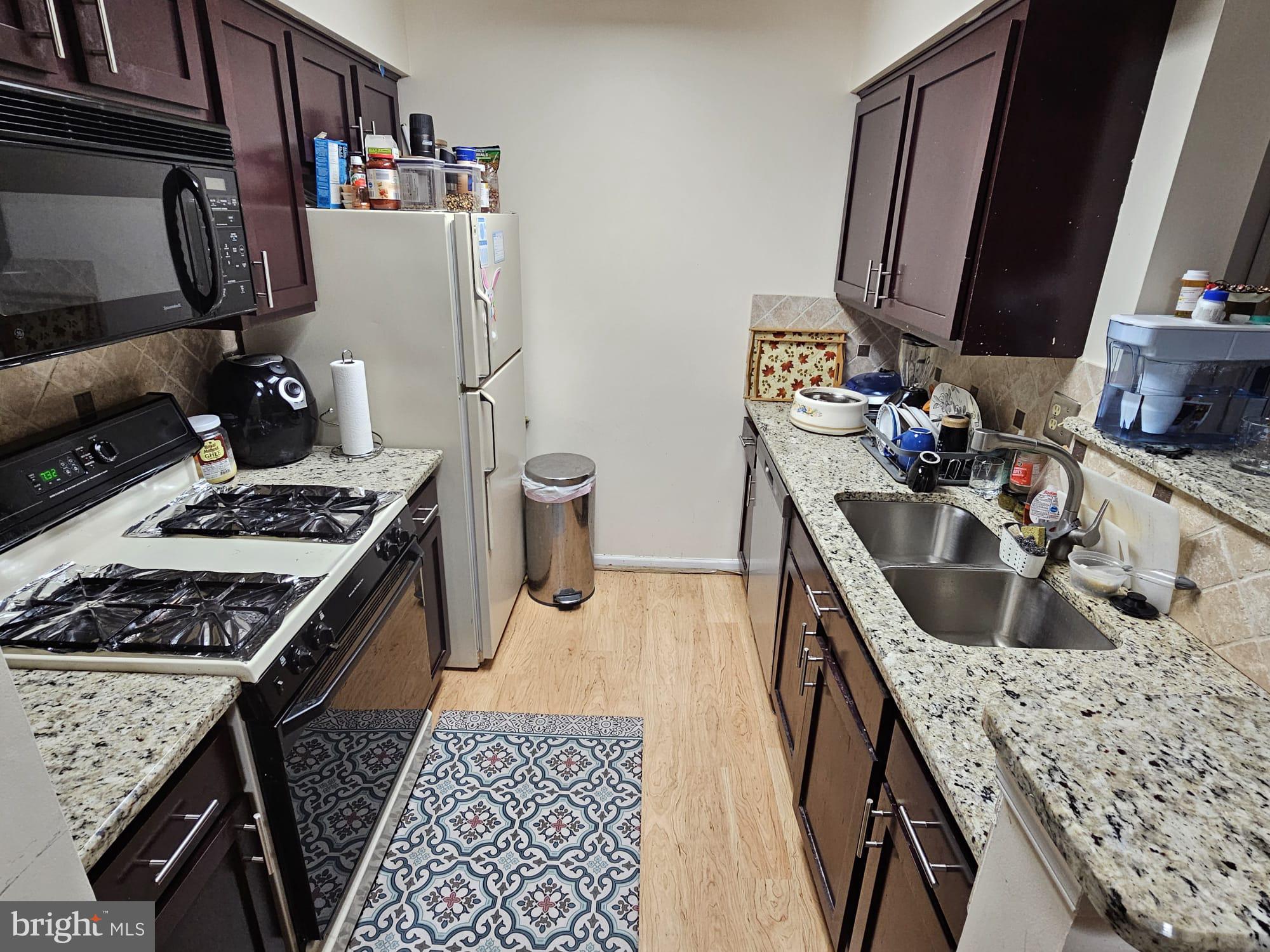 LARGO TOWN CENTER CONDOMINIUMS - Residential Lease