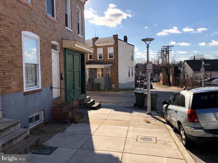 MILL HILL - Residential Lease