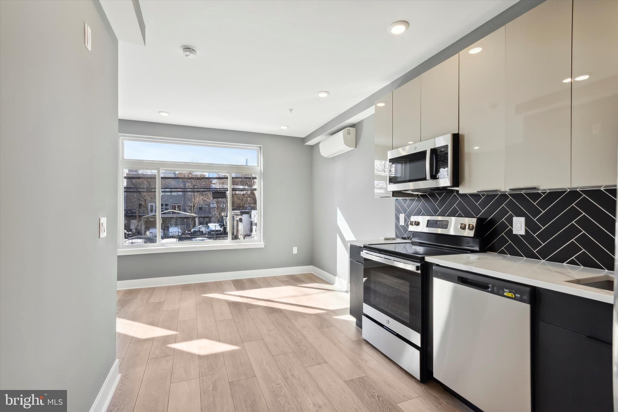 FRANCISVILLE - Residential Lease