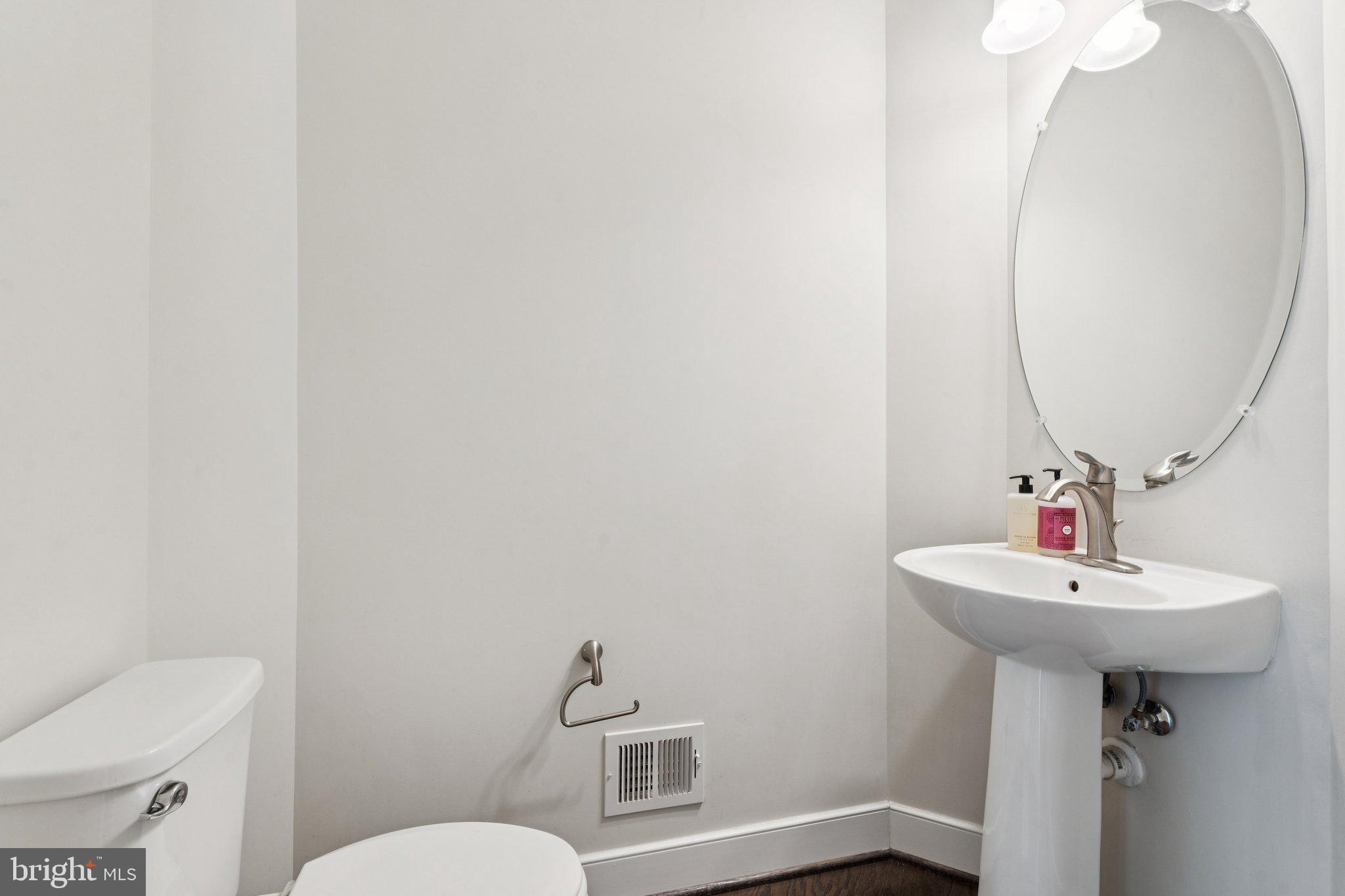 POTOMAC YARD - Residential Lease