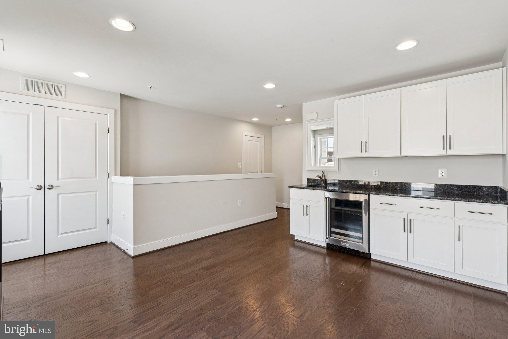 POTOMAC YARD - Residential Lease