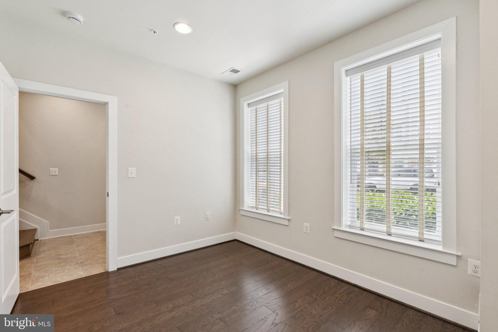 POTOMAC YARD - Residential Lease