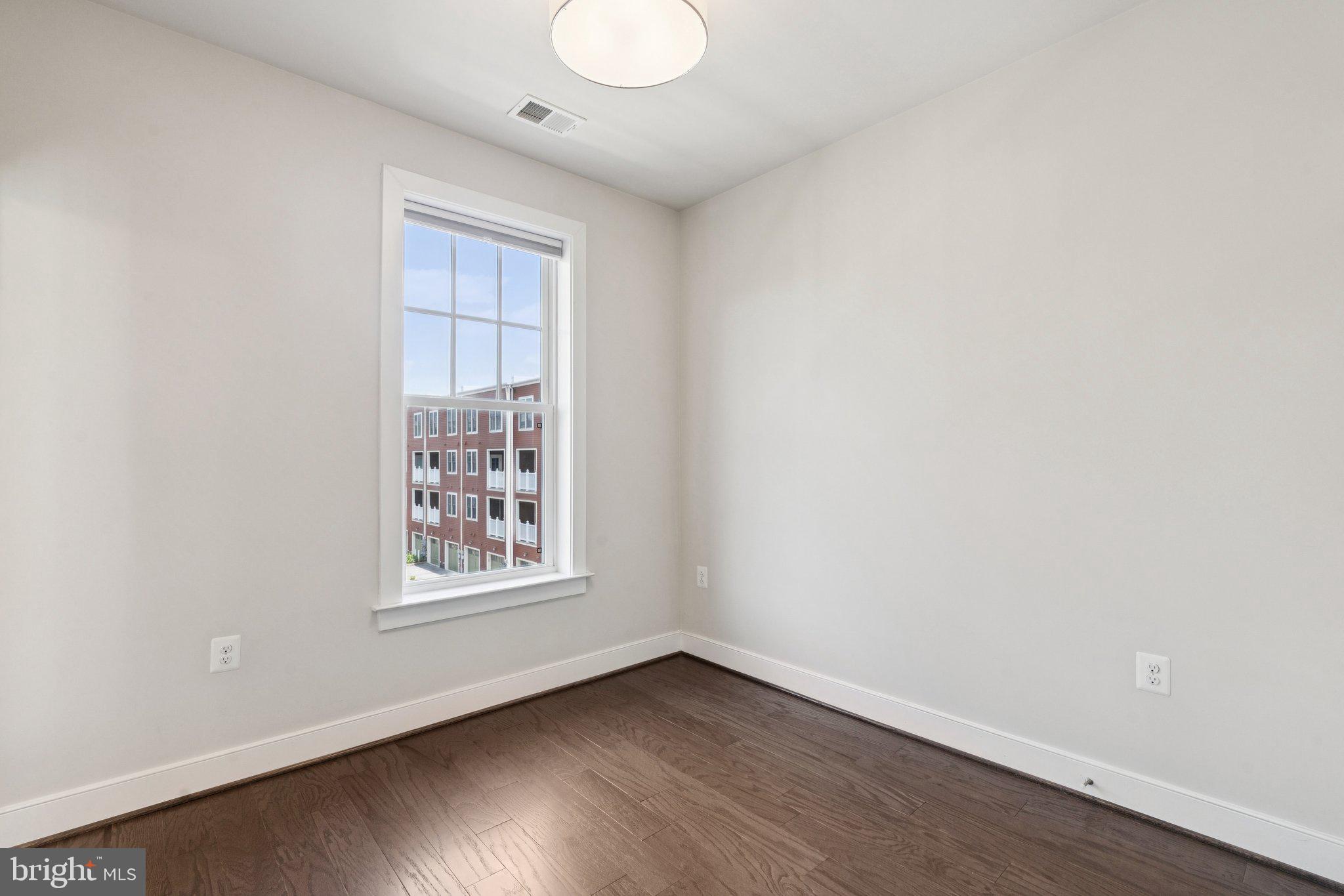 POTOMAC YARD - Residential Lease