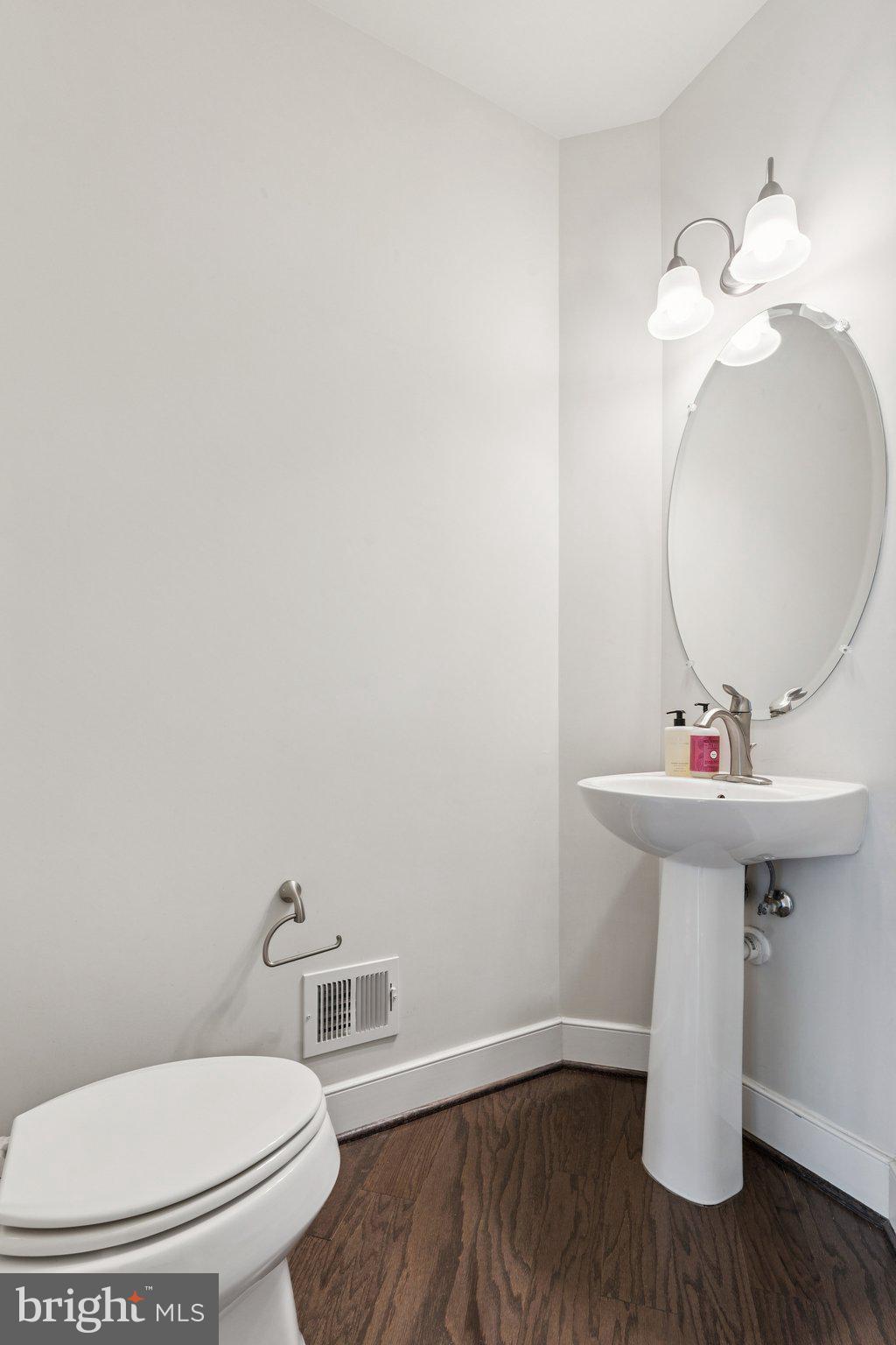 POTOMAC YARD - Residential Lease