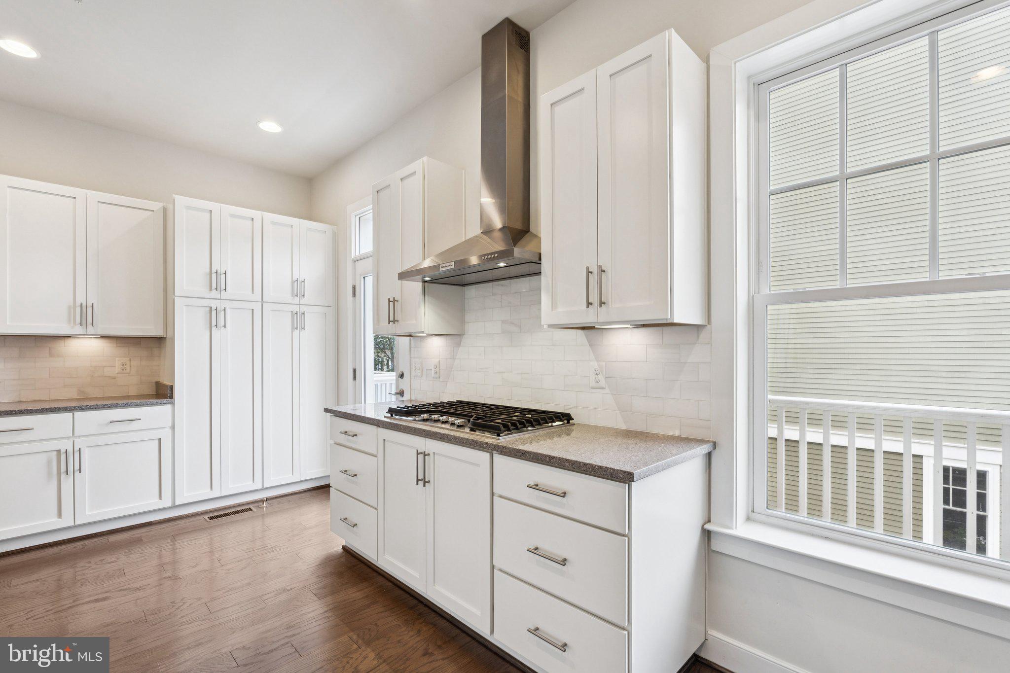 POTOMAC YARD - Residential Lease