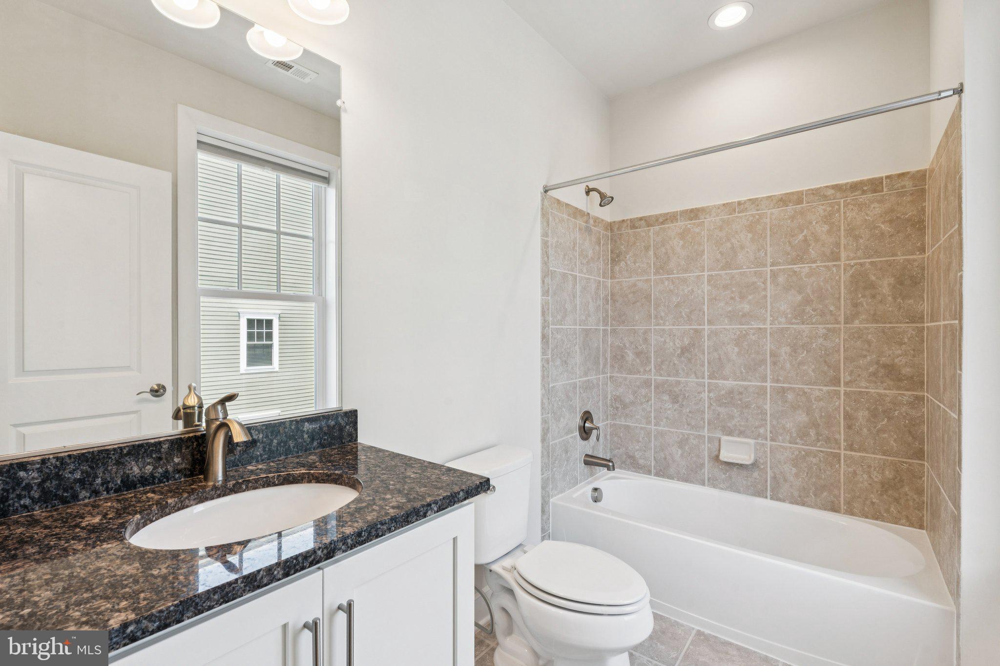 POTOMAC YARD - Residential Lease