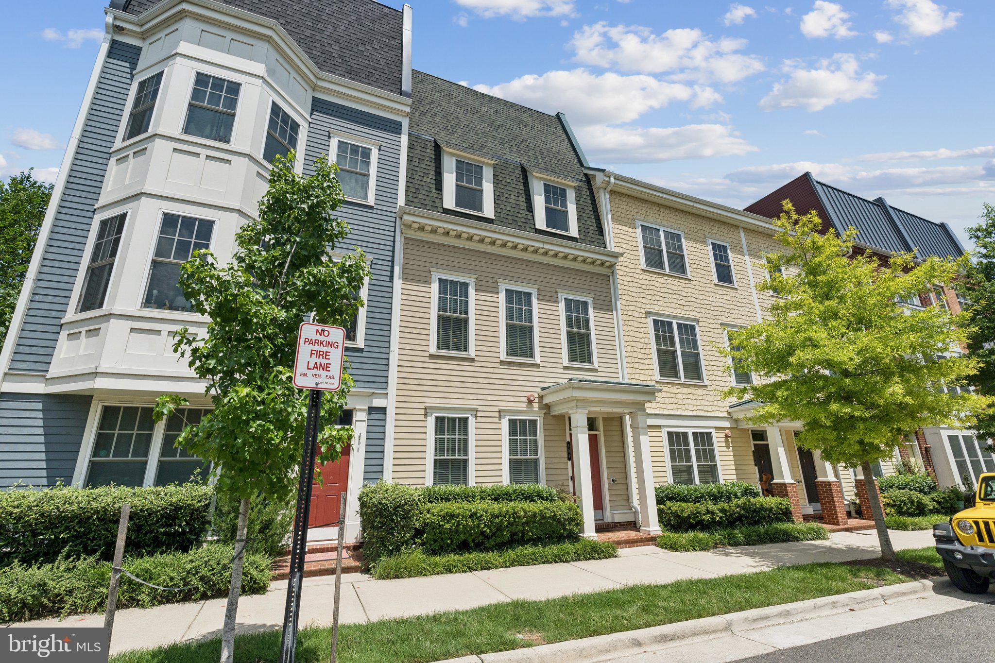 POTOMAC YARD - Residential Lease