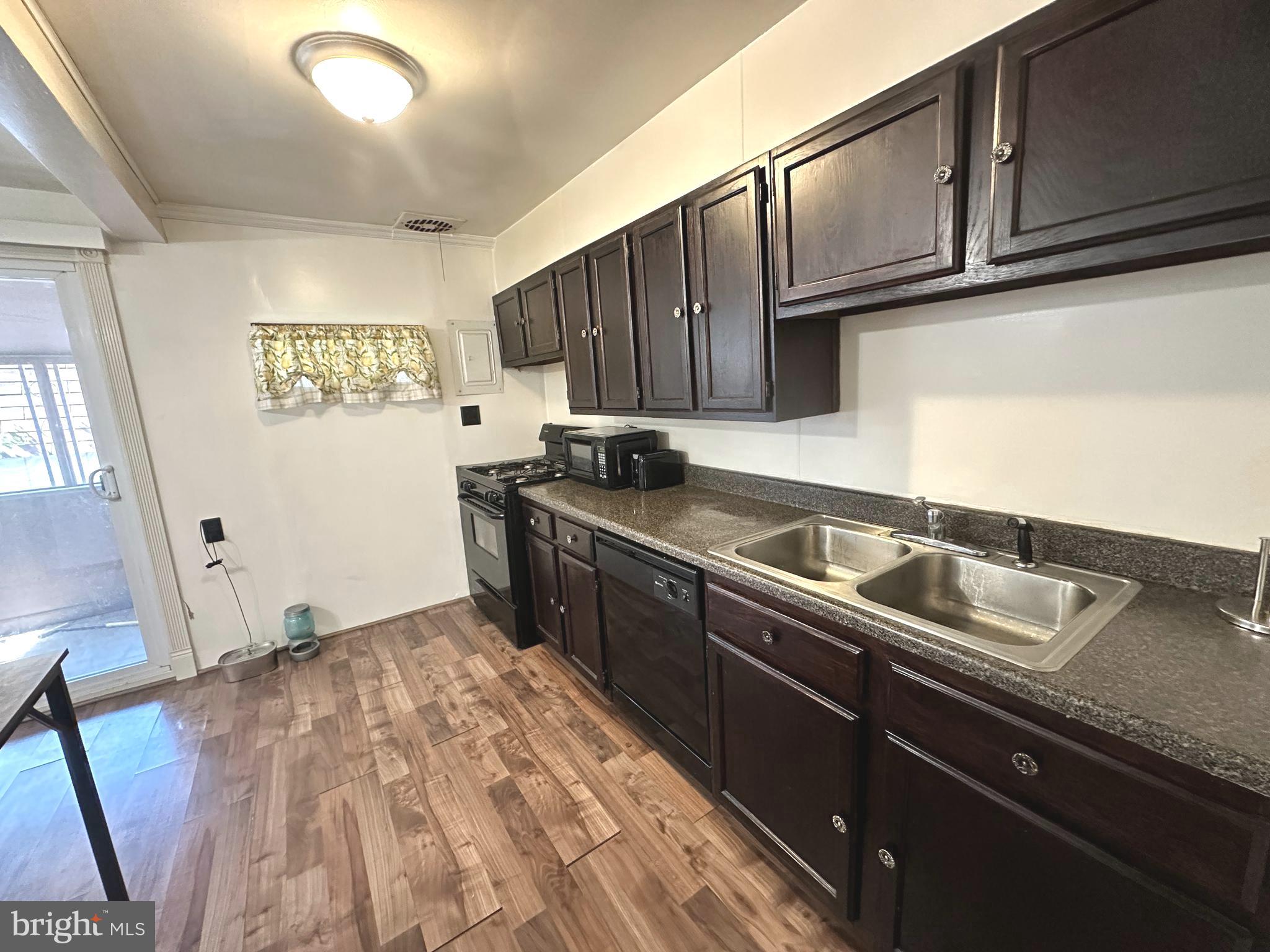 EASTFIELD - Residential