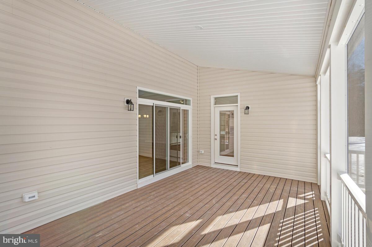 QUEEN ANNE COLONY - Residential