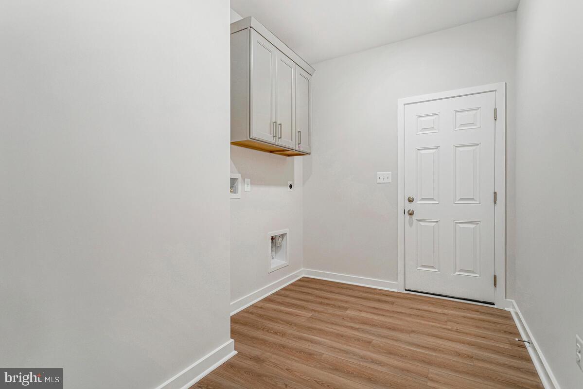 QUEEN ANNE COLONY - Residential