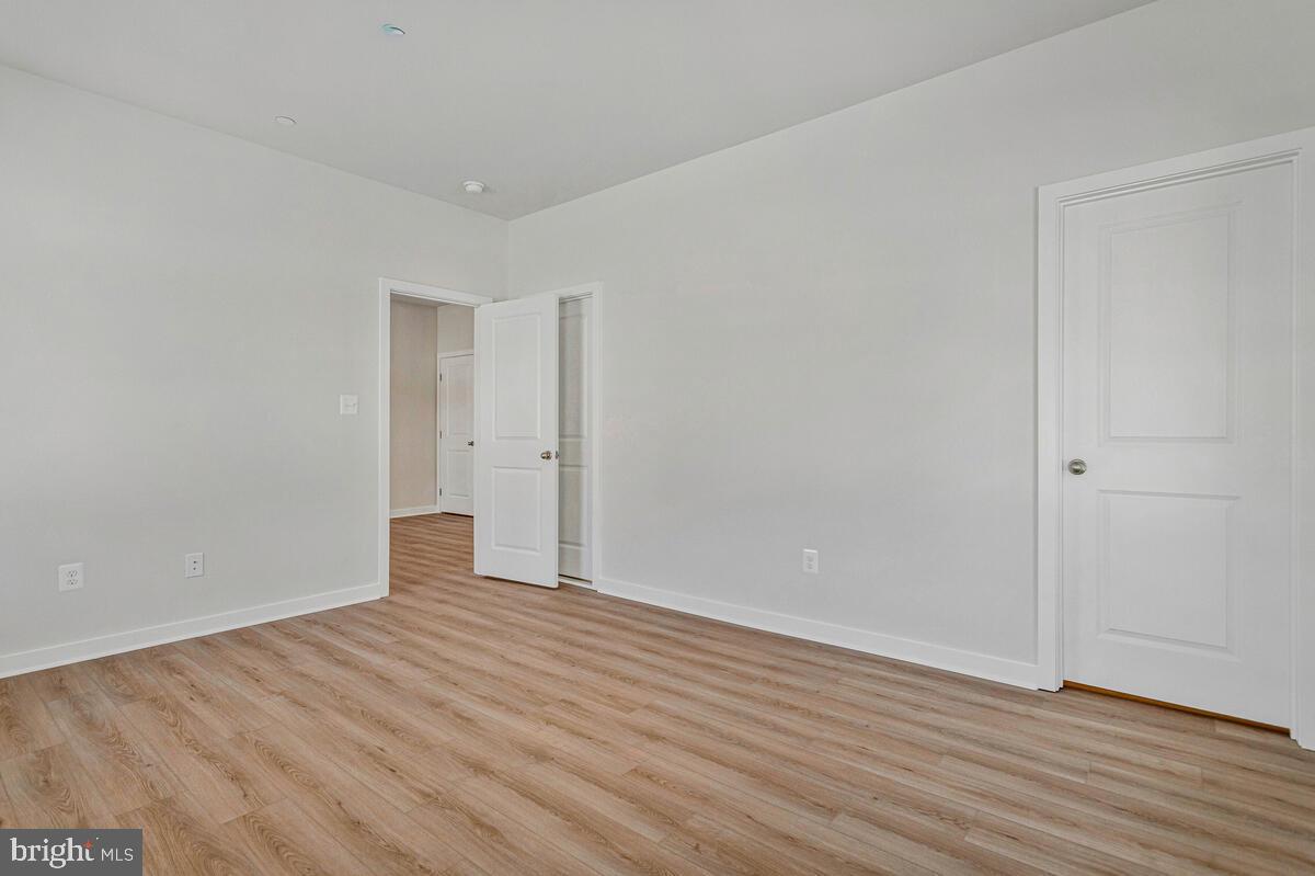 QUEEN ANNE COLONY - Residential