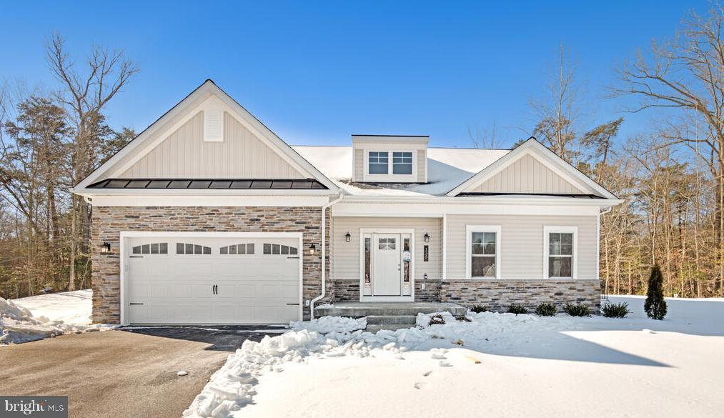 QUEEN ANNE COLONY - Residential