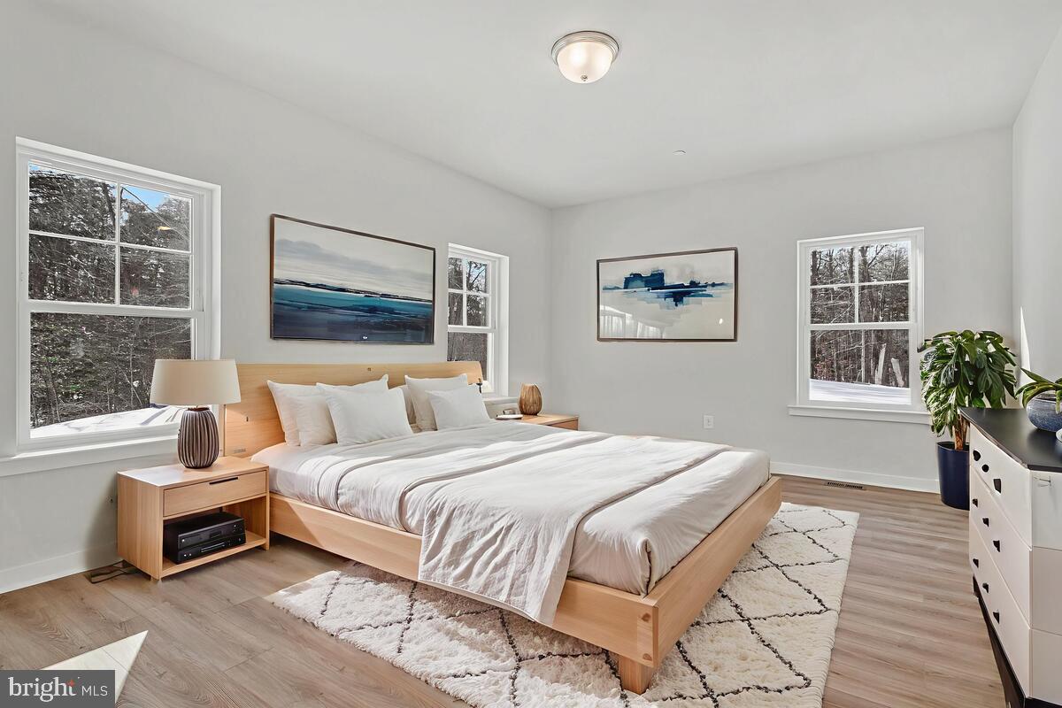 QUEEN ANNE COLONY - Residential