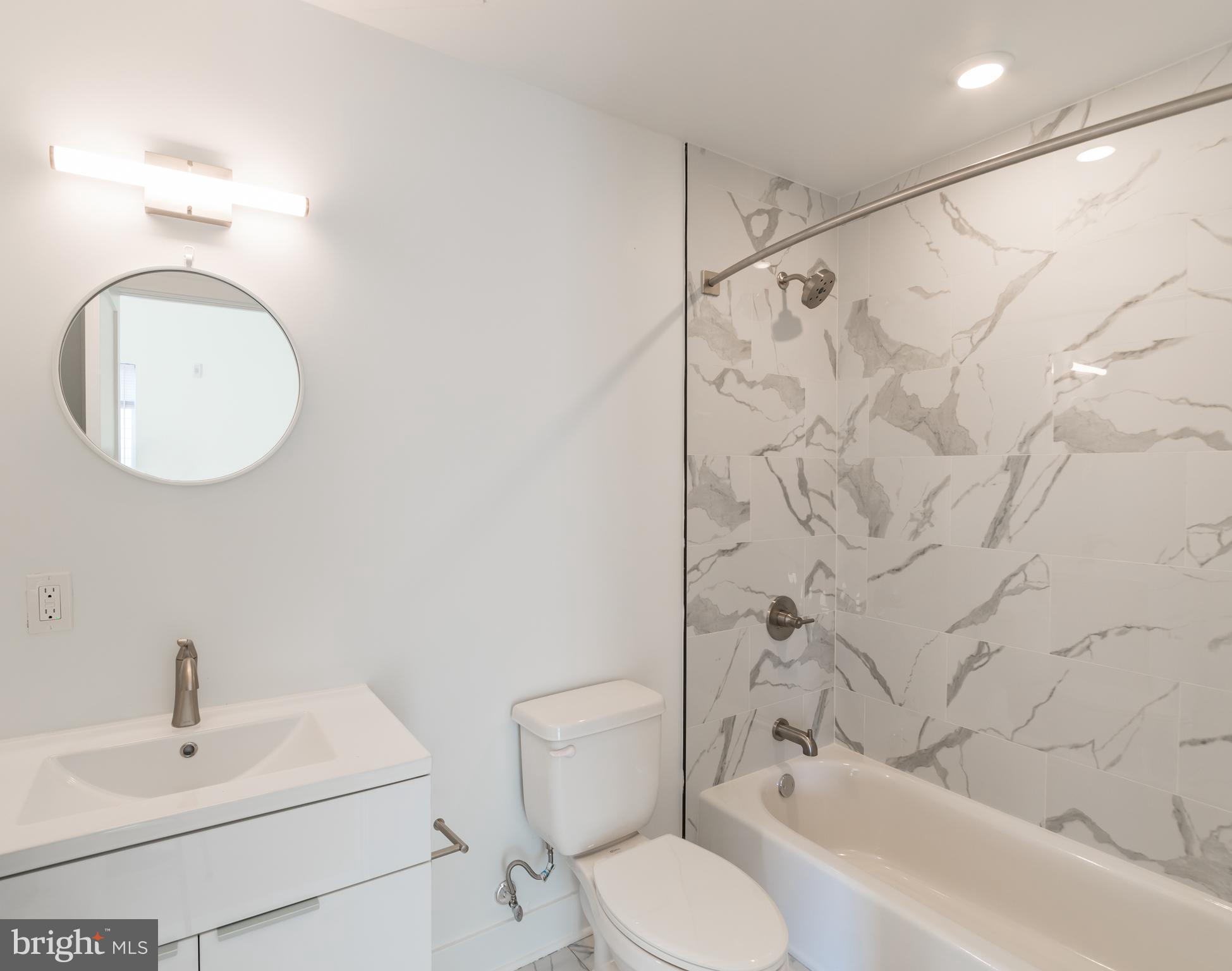 UNIVERSITY CITY - Residential Lease