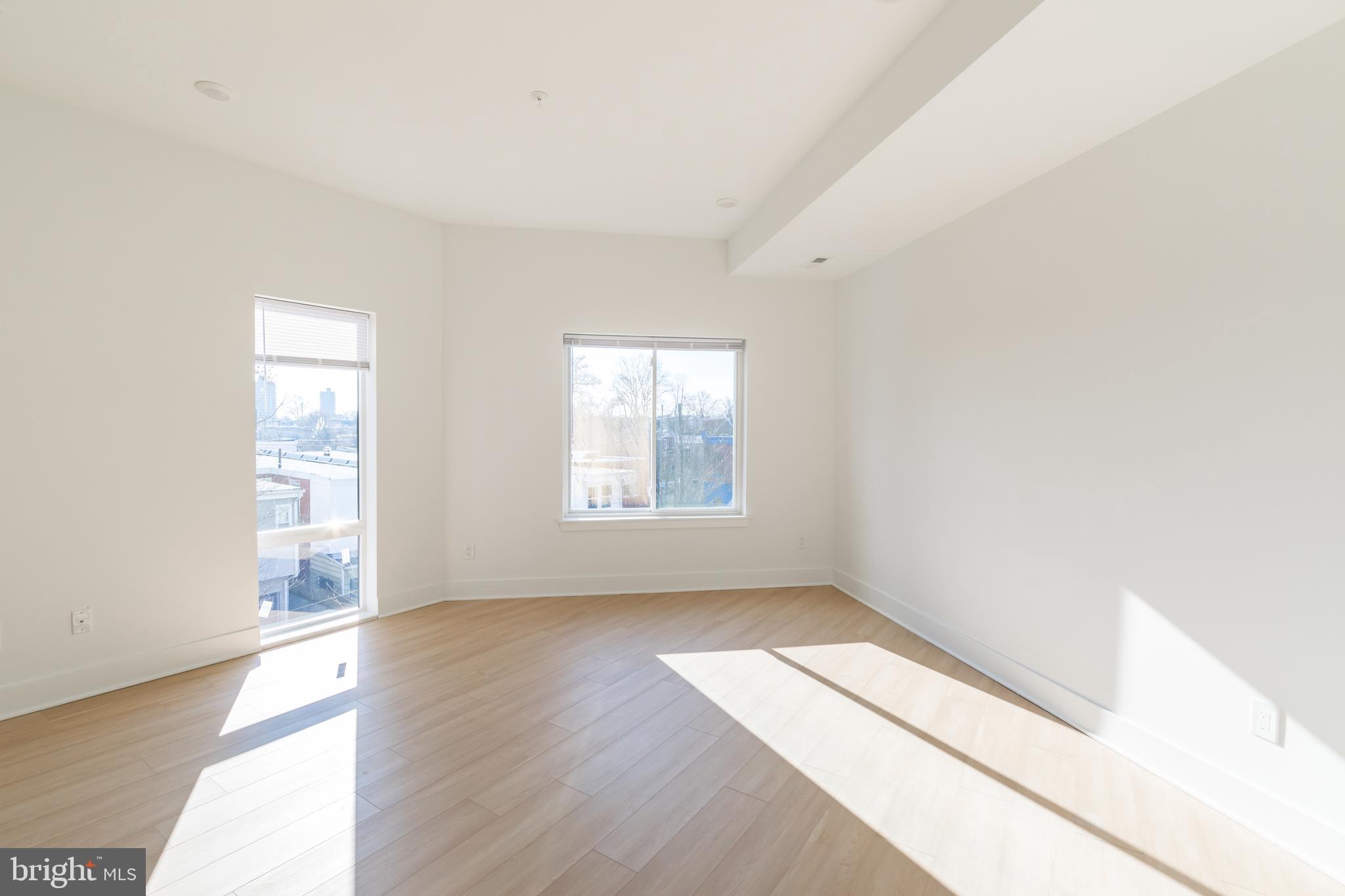 UNIVERSITY CITY - Residential Lease