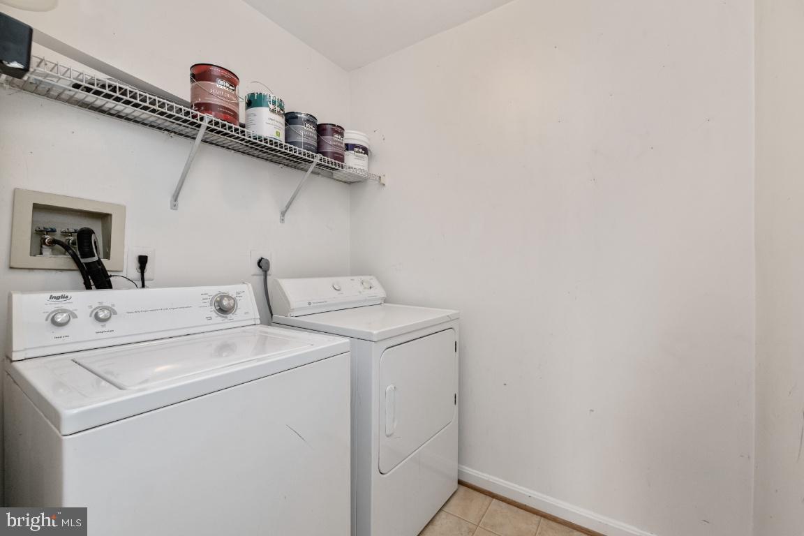 FALLS GABLE - Residential