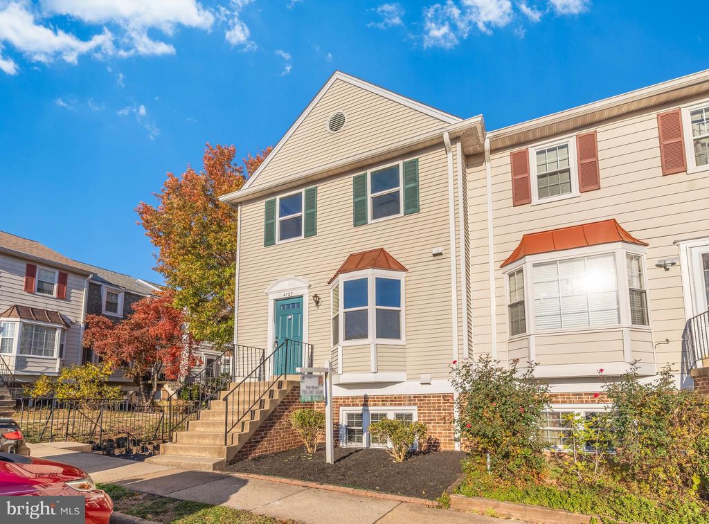 Photo of 4127 Weeping Willow Court #142-A, CHANTILLY, VA 20151 (MLS # VAFX2278060)