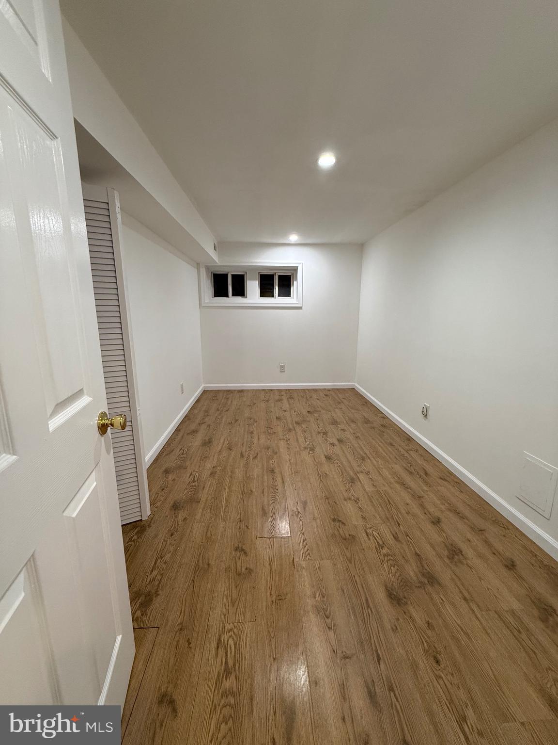 SCHROM HILLS - Residential Lease