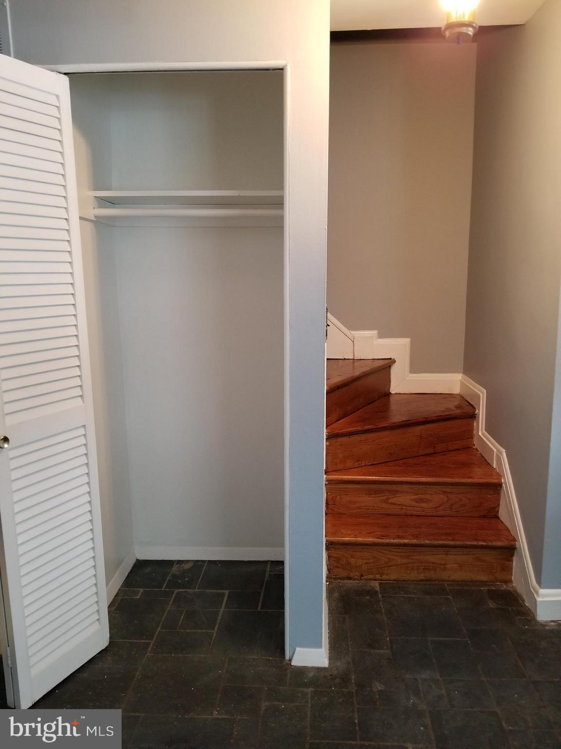 SCHROM HILLS - Residential Lease