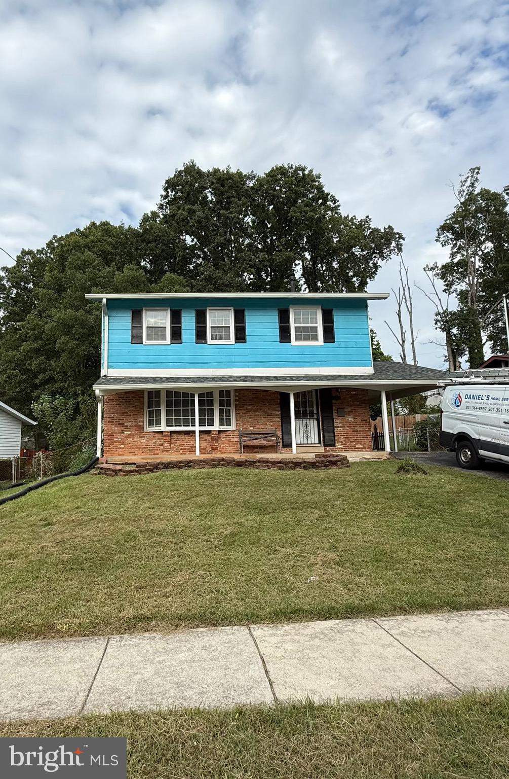 SCHROM HILLS - Residential Lease