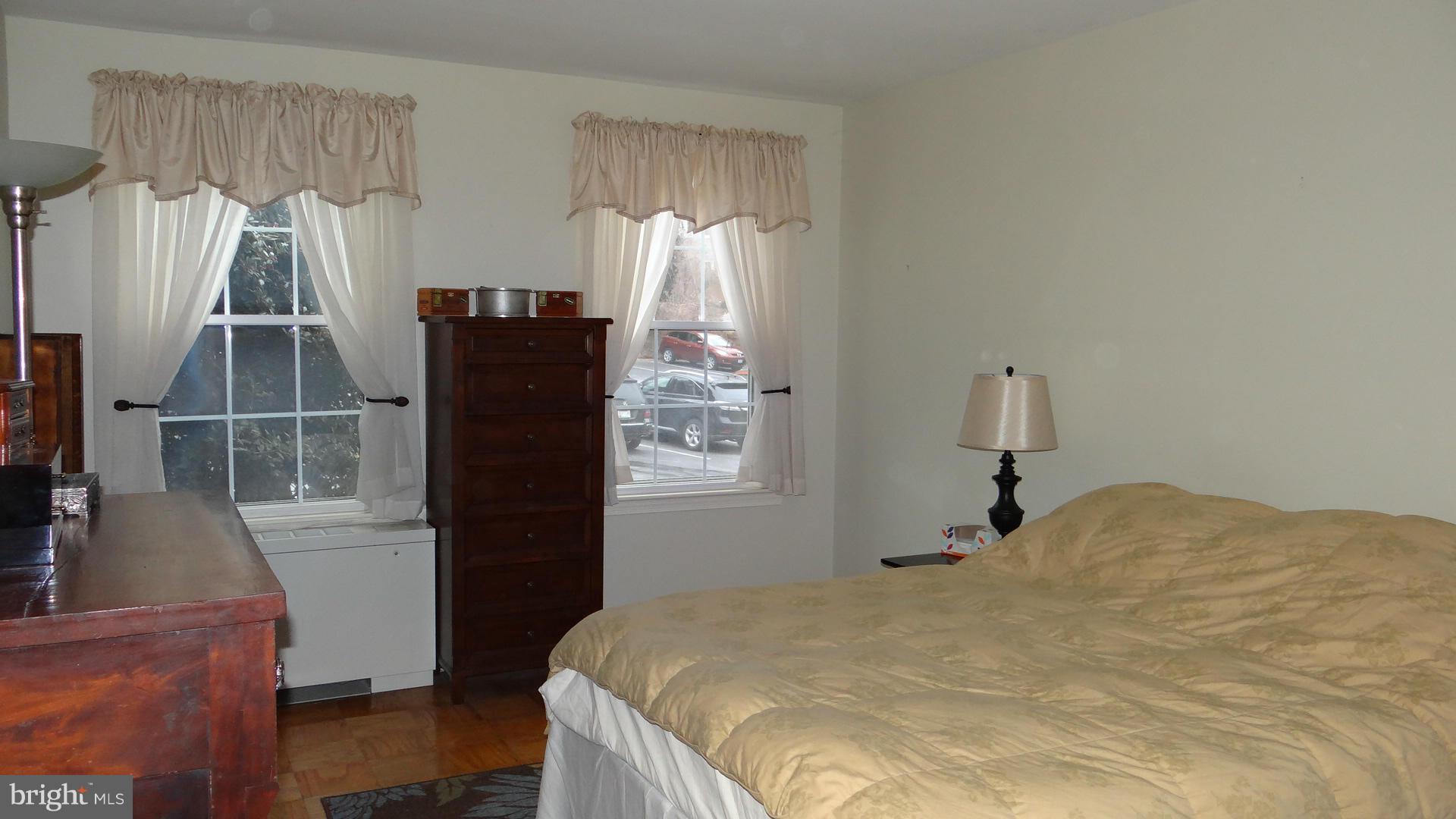 HAMLET HOUSE - Residential Lease