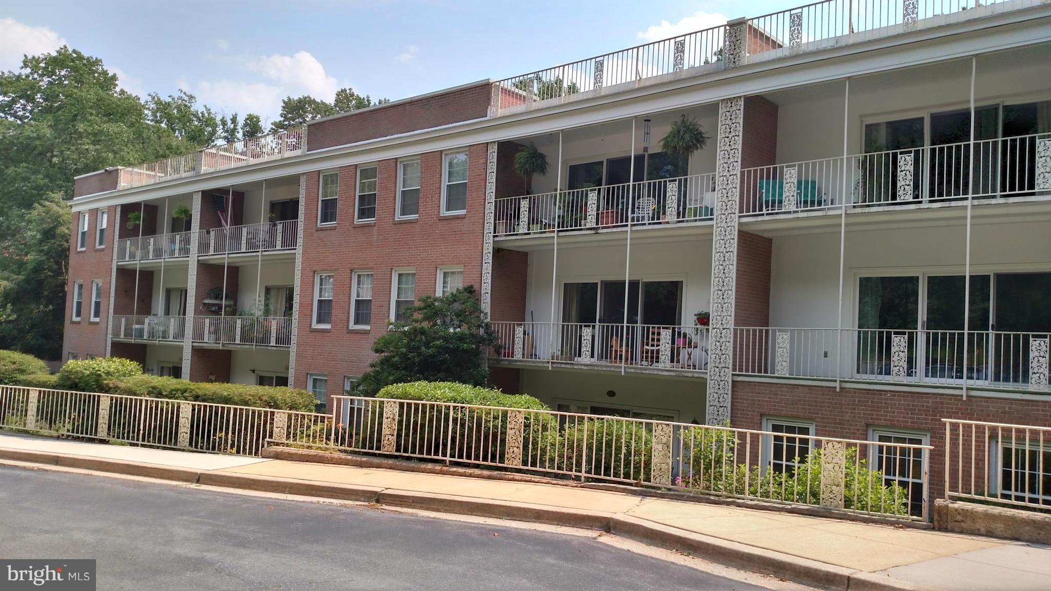 HAMLET HOUSE - Residential Lease