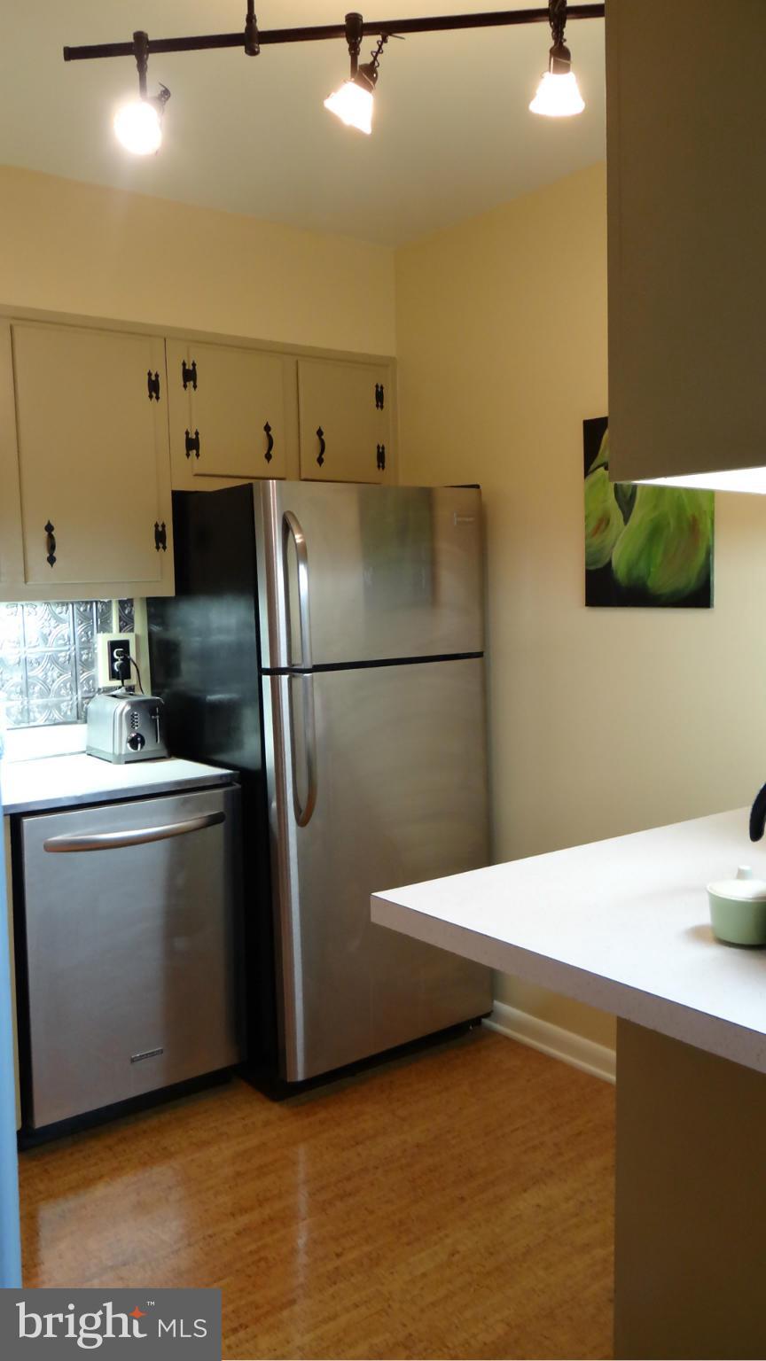 HAMLET HOUSE - Residential Lease