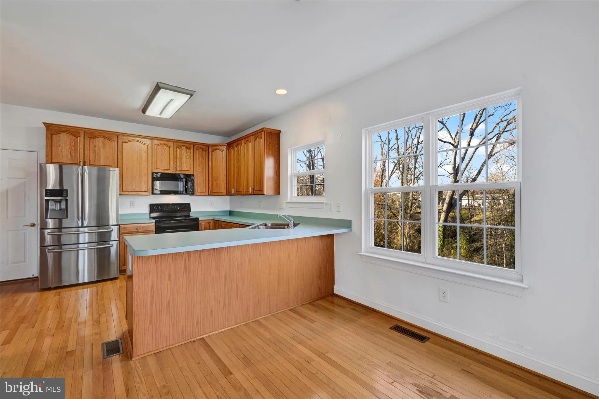 Pasadena, Maryland 21122, United States, 3 Bedrooms Bedrooms, ,3 BathroomsBathrooms,Residential,Pending,32045