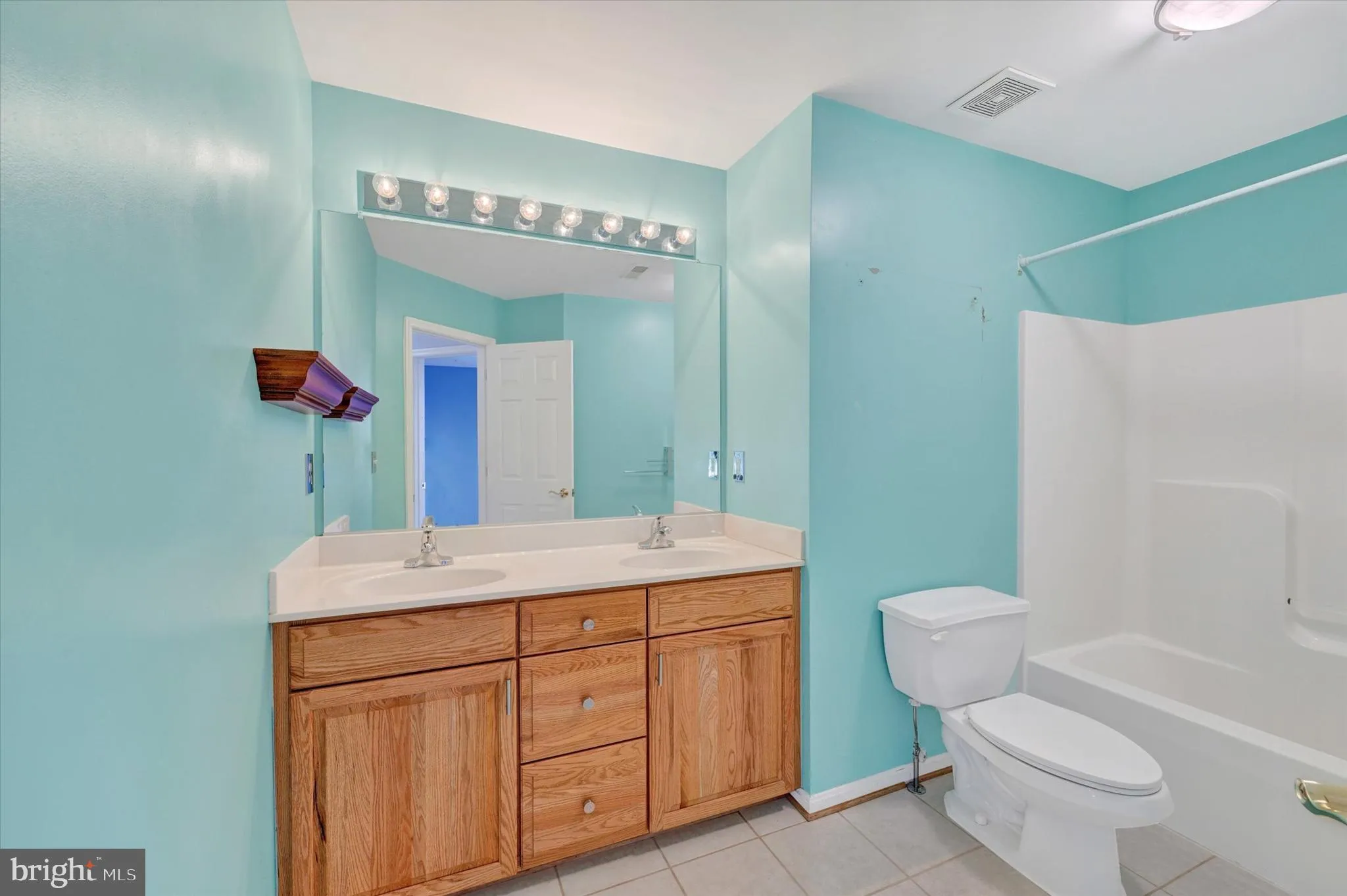 Pasadena, Maryland 21122, United States, 3 Bedrooms Bedrooms, ,3 BathroomsBathrooms,Residential,Pending,32045