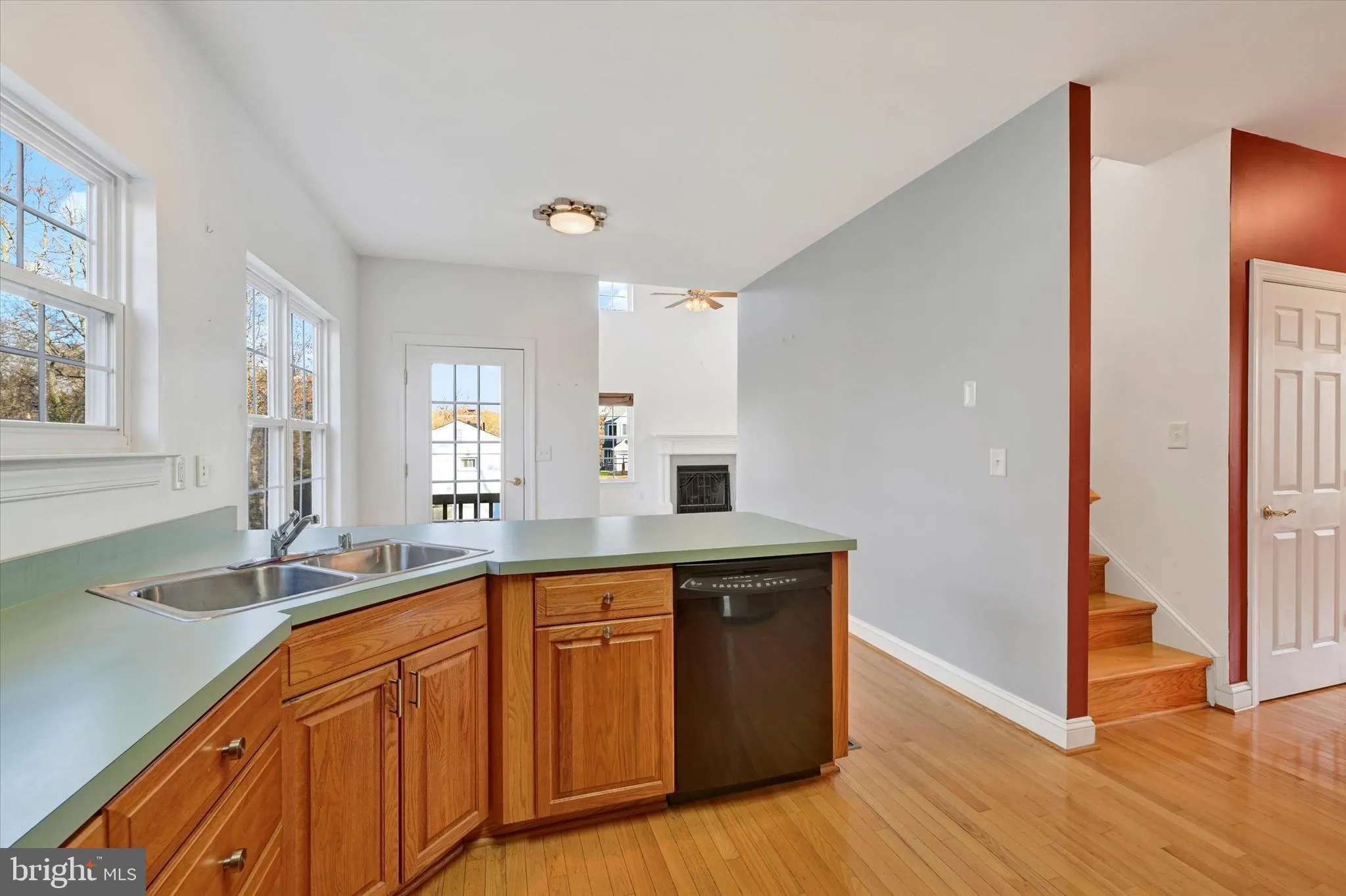 Pasadena, Maryland 21122, United States, 3 Bedrooms Bedrooms, ,3 BathroomsBathrooms,Residential,Pending,32045