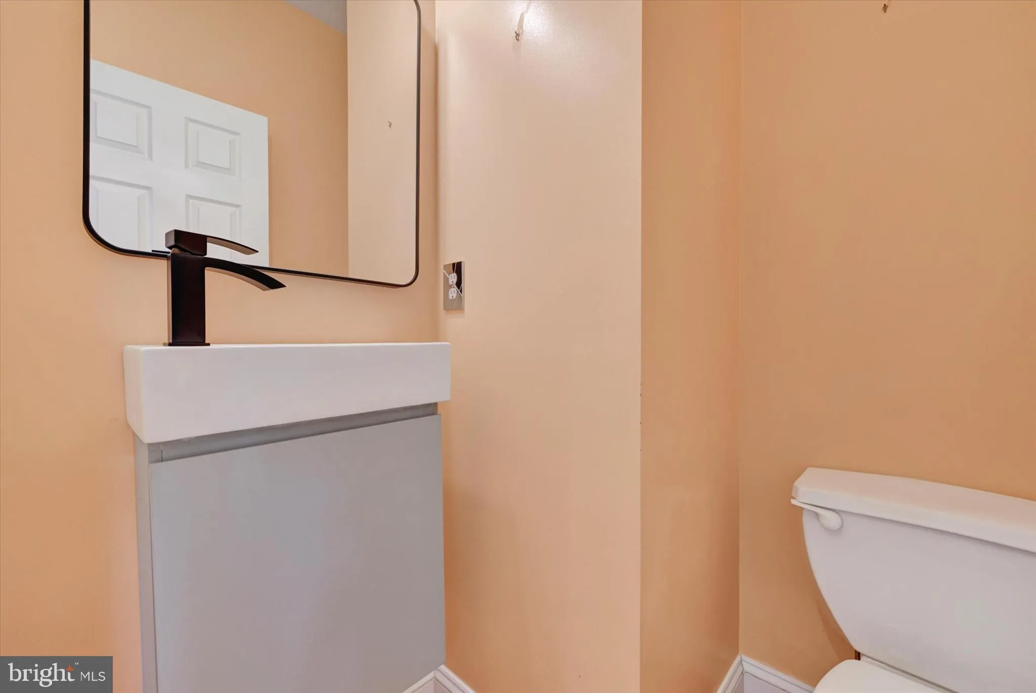 Pasadena, Maryland 21122, United States, 3 Bedrooms Bedrooms, ,3 BathroomsBathrooms,Residential,Pending,32045