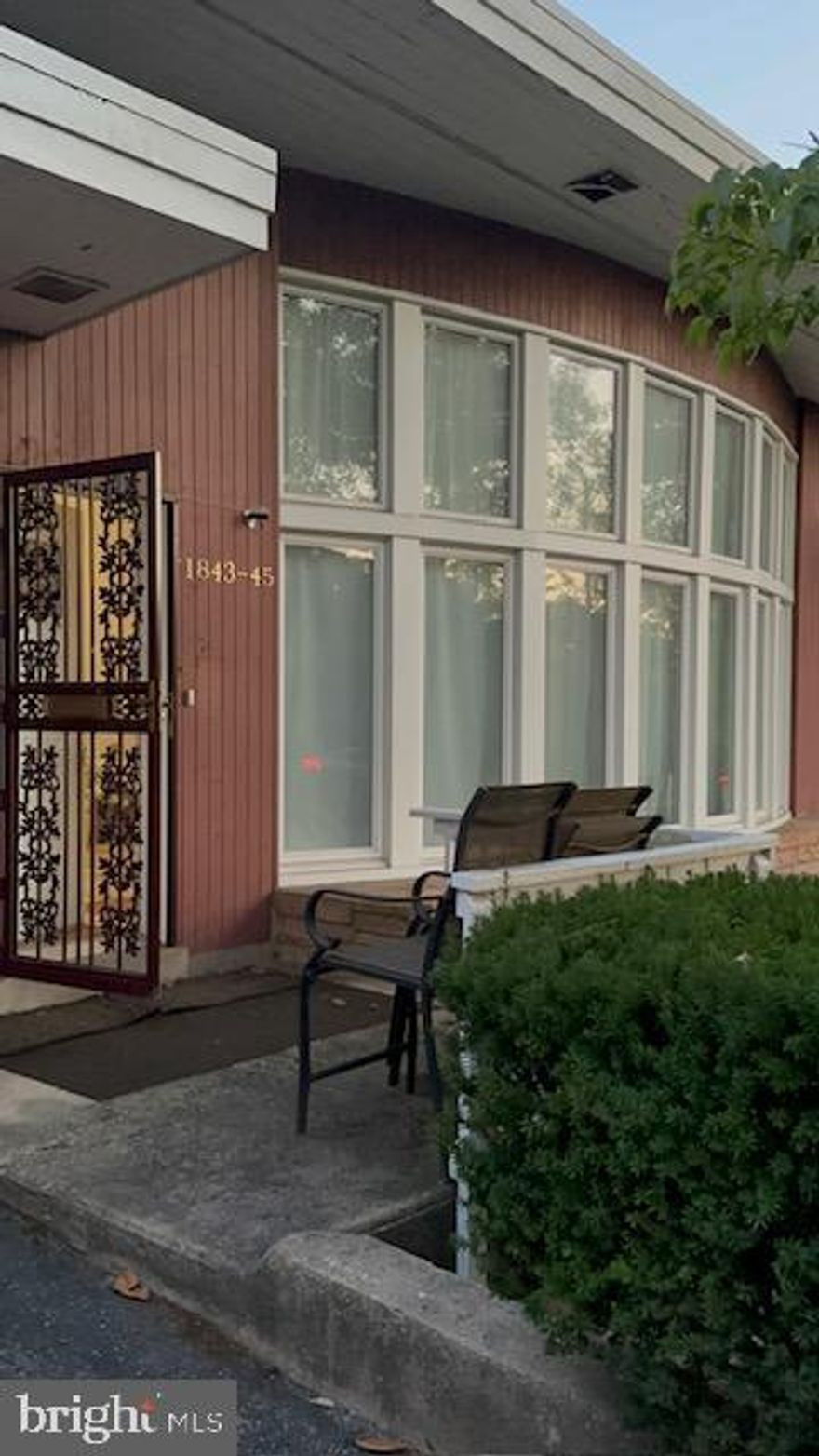 Welcome to this expansive 2,388 sq ft ranch-style home perfectly situated on sought-after City Line Avenue. Featuring 3 generous bedrooms and 2.5 bathrooms, this property combines classic charm with a layout that offers endless possibilities.
Inside, you’ll find bright, open living spaces with 14" ceilings ready for your personal touch. The home is move-in ready, so you can settle in right away while planning updates to match your style. A unique design, complete with flowing floor plan and ample storage, makes it ideal for entertaining or creating your dream retreat.
Don’t miss this opportunity to own a spacious rancher with incredible potential in a prime location.