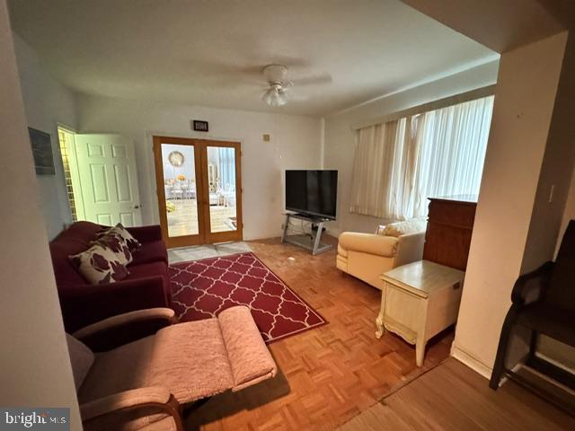 GREEN HILL - Residential