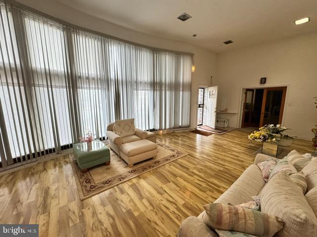 GREEN HILL - Residential