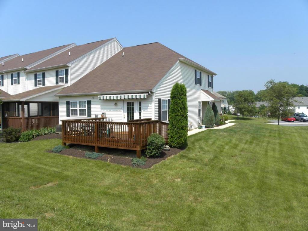 SUTHERLAND AT WOODS EDGE - Residential