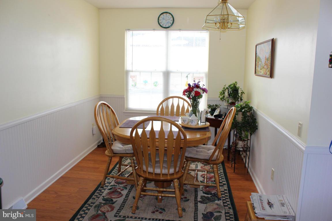 SUTHERLAND AT WOODS EDGE - Residential