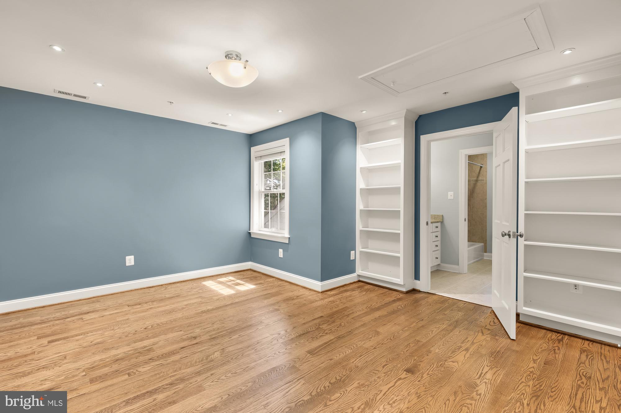 CHEVY CHASE - Residential